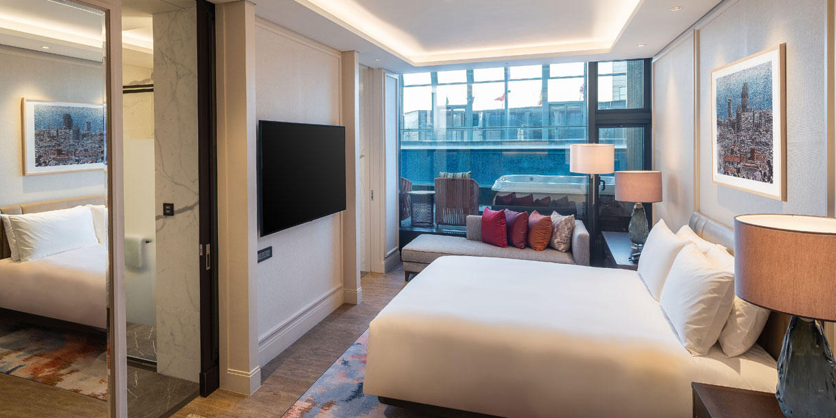 Pool Side Suite thumbnail